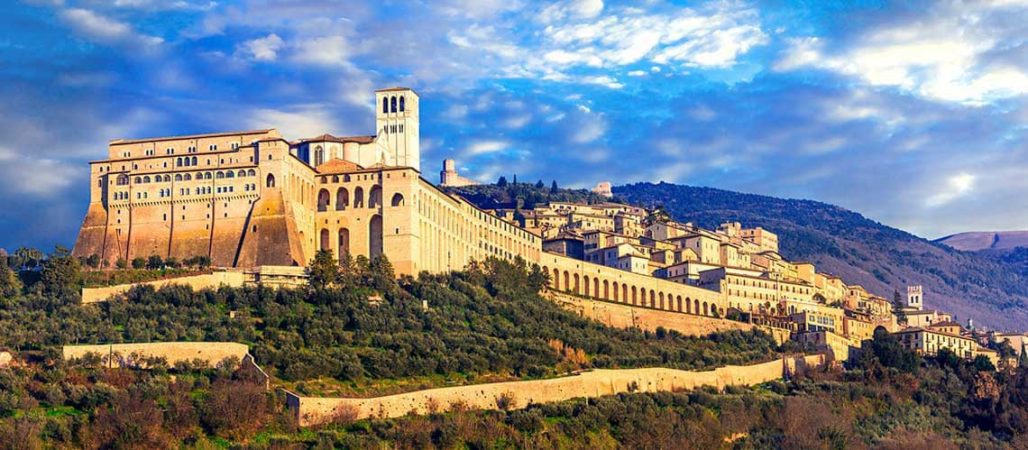 Vacanza natura per famiglie 5 giorni: Visita centro storico Assisi con audioguida. Tutto natura per famiglie - Umbria my love