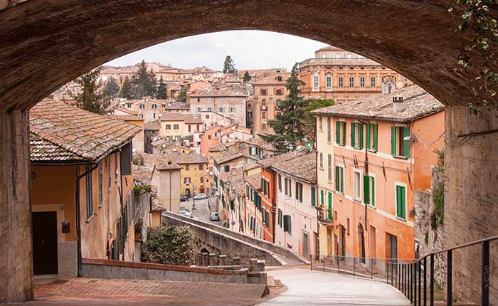 4 giorni a Perugia vacanza rigenerante in un Resort di lusso, pranzo tipico, degustazione vini a Montefalco. Vacanze Umbria my Love