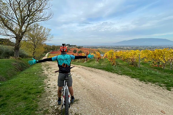 E-bike tour e wine tasting experience rigenerante tra natura e vigneti sulle colline umbre. Umbria my Love