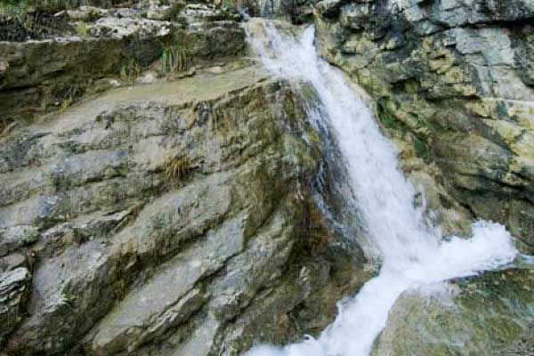 Experience alla Fattoria Etrusca con passeggiata naturalistica alle cascate Innigati. Esperienze Umbria my Love