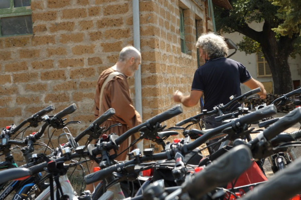 Escursione in bicicletta. Incontro ad Assisi con la guida e il Frate Cercatore. Umbria my Love