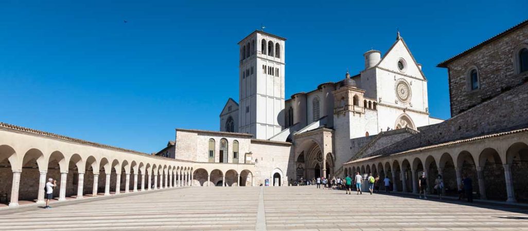 Percorso enogastronomico in Umbria con soggiorno ad Assisi in hotel vicino alla Basilica di San Francesco. Vacanze Umbria my Love
