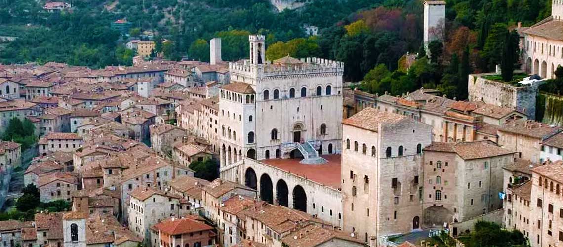 Gubbio Palazzo dei Consoli, simbolo della città e sede museale. Gubbio Vacanze Umbria my Love