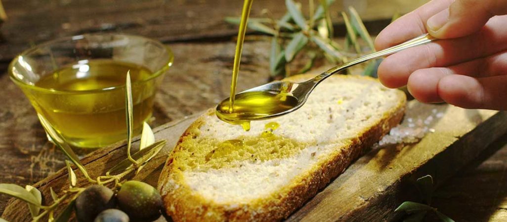 Tour dei borghi umbri in 5 giorni: degustazione di olio extravergine di oliva in frantoio. Umbria my Love