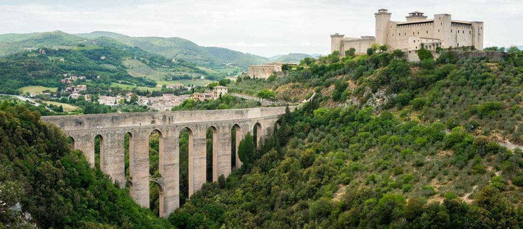 Vacanza gourmet in Umbria 5 giorni: visita di Spoleto e pranzo in un bel ristorante del centro storico. Umbria my love